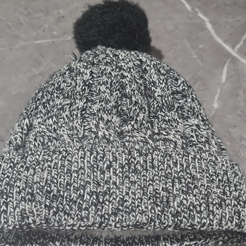 HOUSTON ROCKET BEANIE - Picture 2 of 4